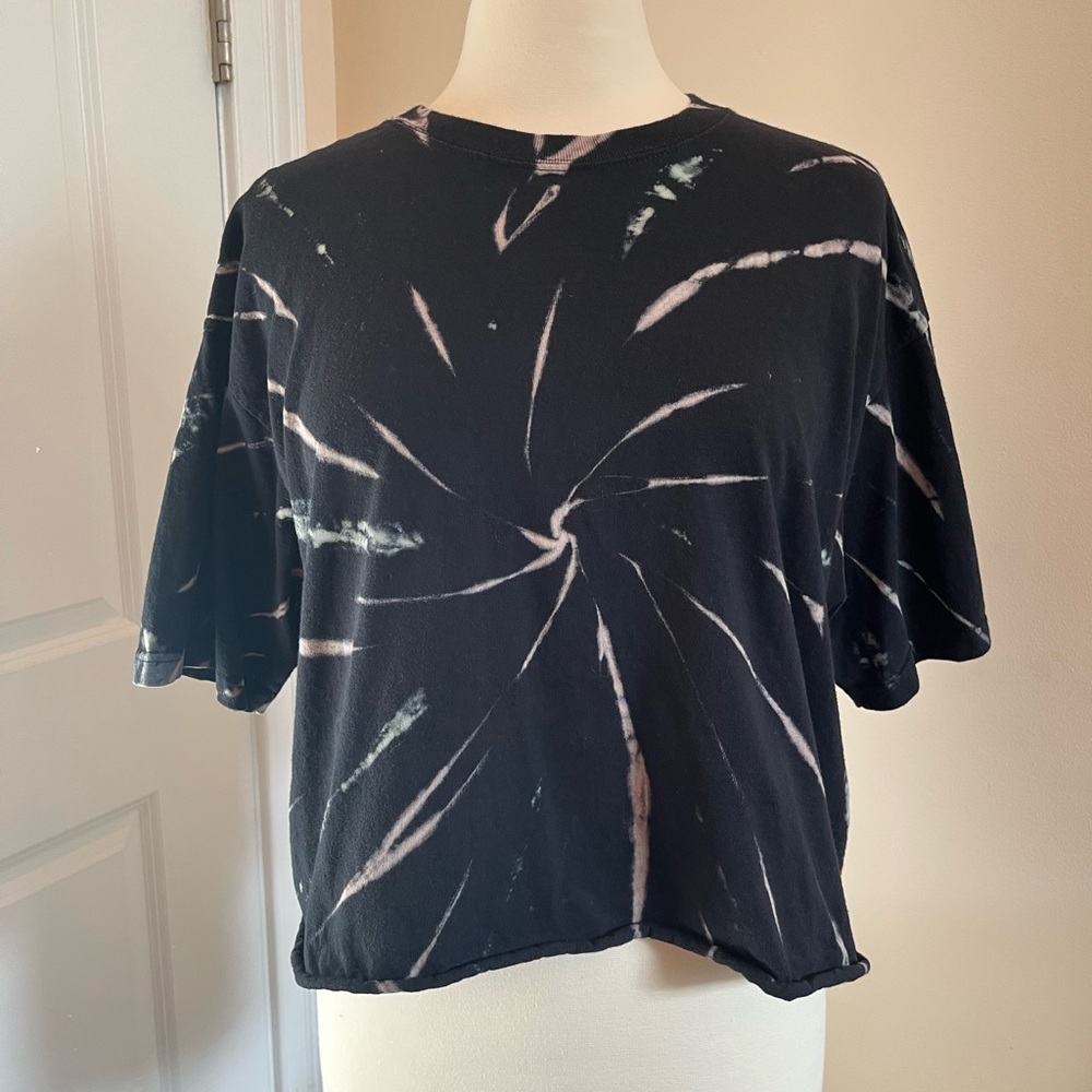 Women’s Chemistry Tie Dye Cropped T-Shirt, Black/Pink/Blue, Size XL